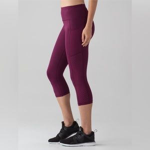 Lululemon Mind Over Miles Crop Marvel Leggings 17” Size 10